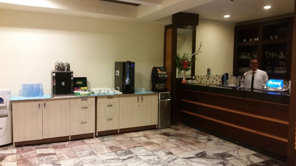 bars-sirma-beach-bar