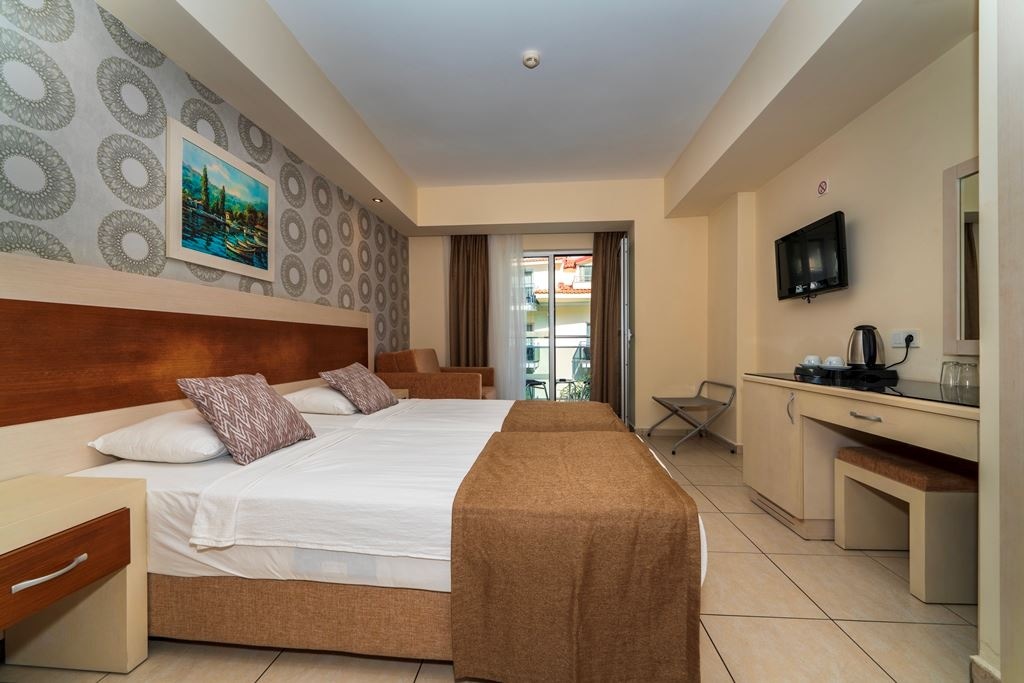 rooms-standard-room-with-balcony