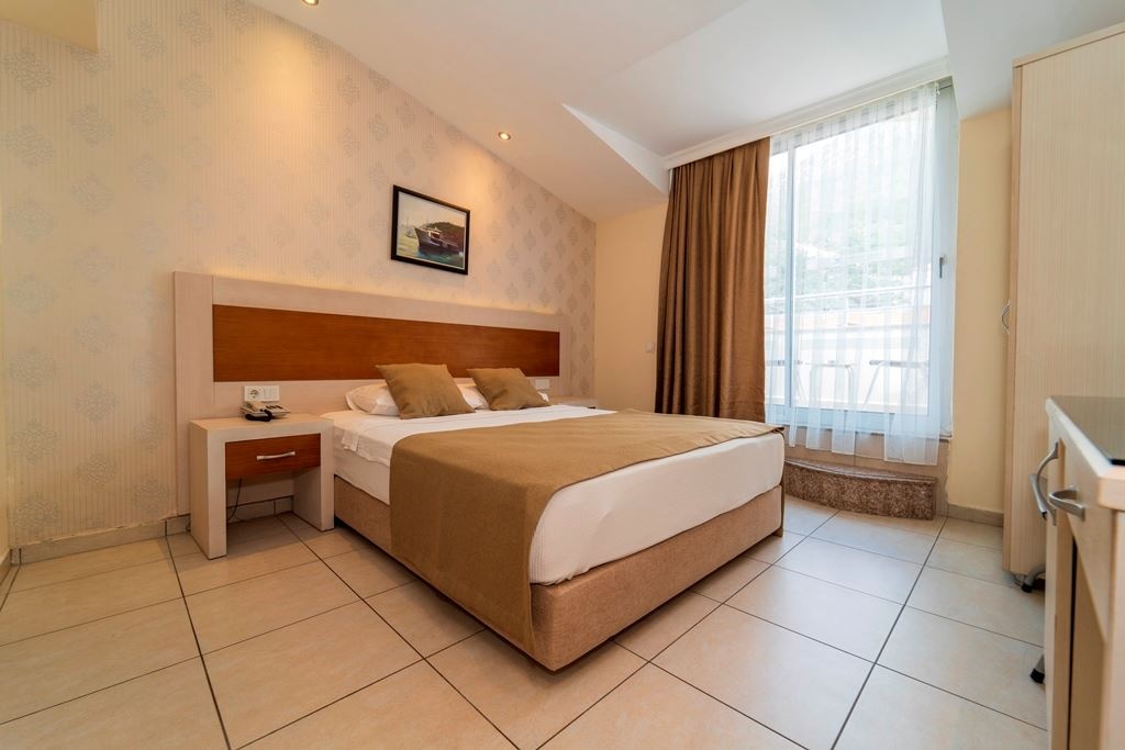 rooms-standard-room-with-balcony