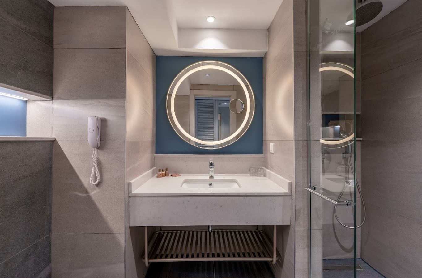 rooms-standard-room-side-sea-view