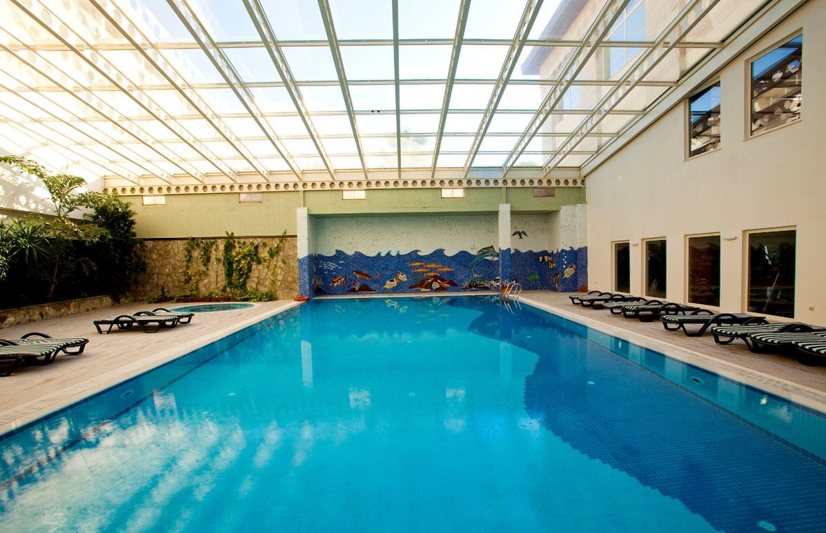 pools-indoor-pool
