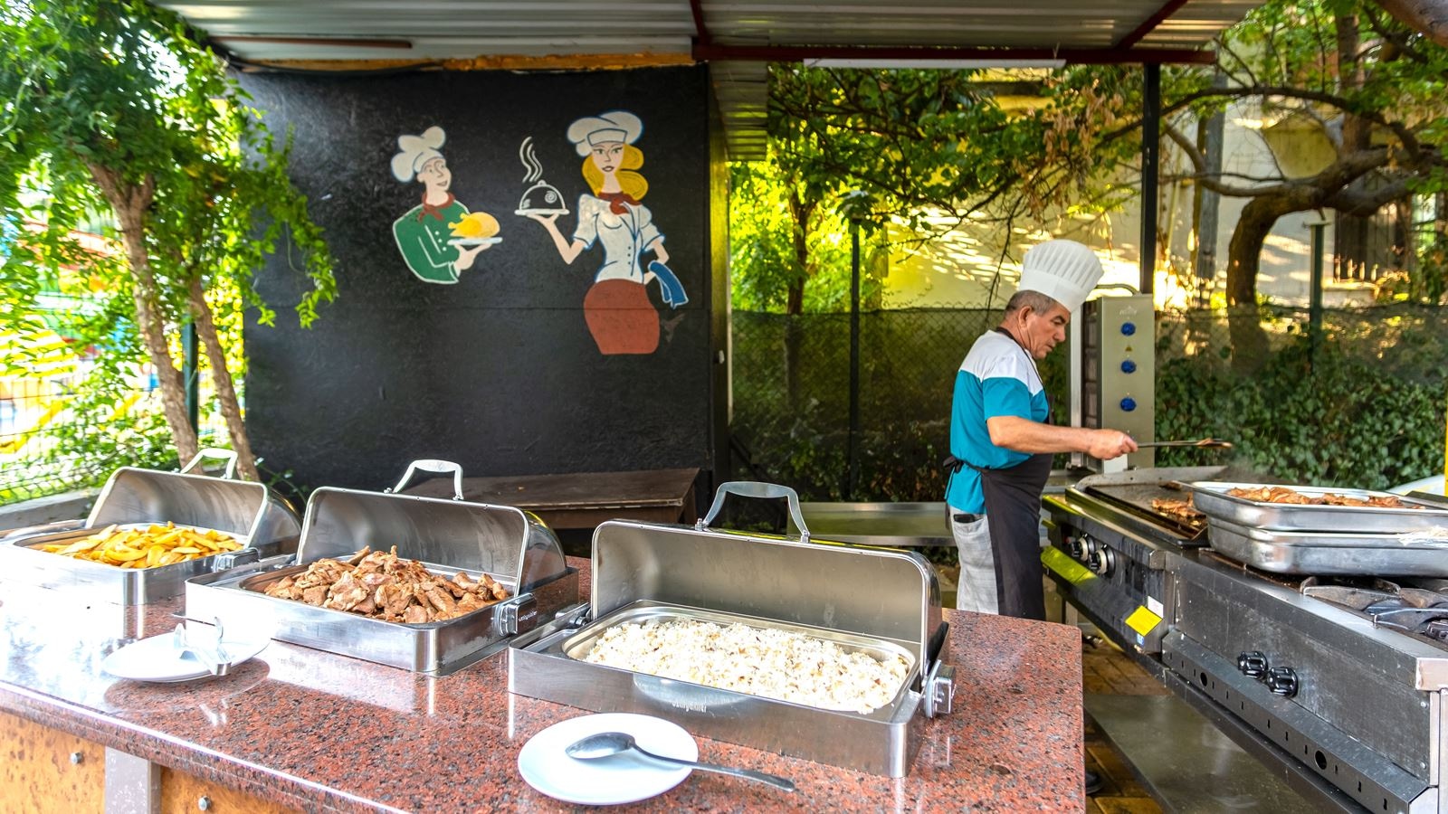 restaurants-pool-snack-bar