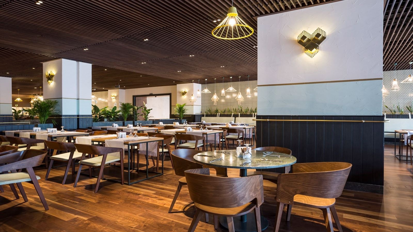 restaurants-main-restaurant