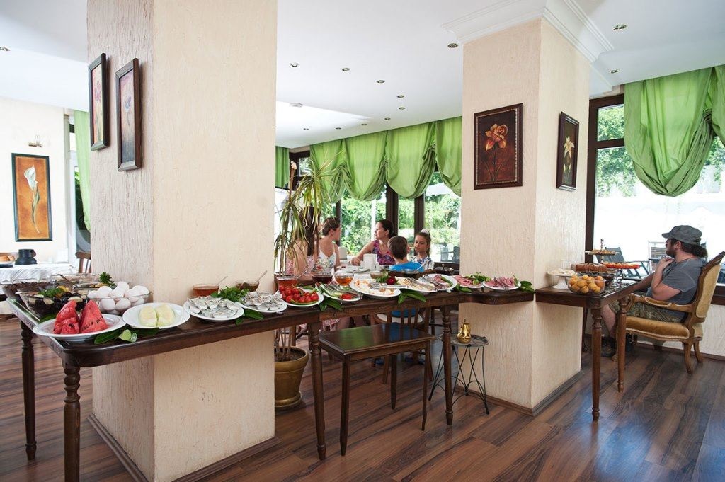 restaurants-tria-restaurant