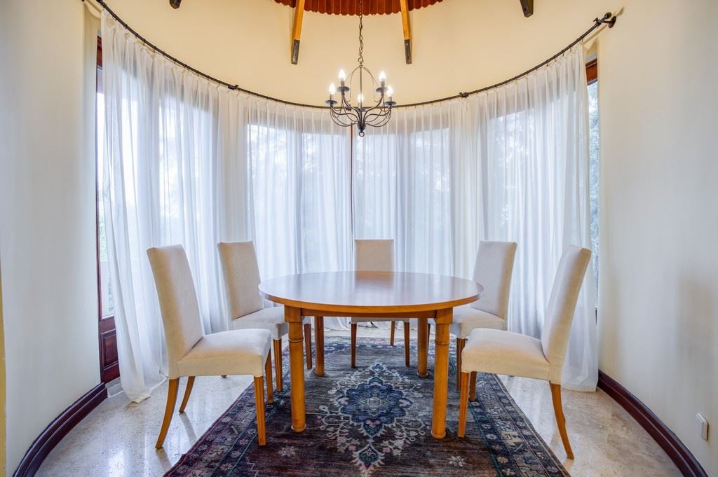 rooms-honeymoon-room