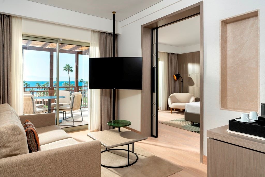 rooms-suite-with-sea-view
