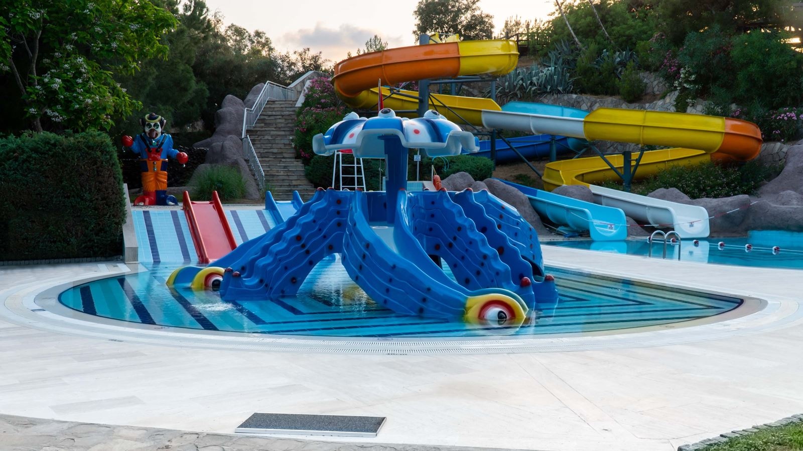 pools-outdoor-childrens-pool