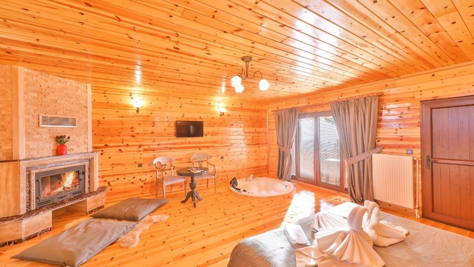 rooms-somineli-jakuzili-bungalow-oda