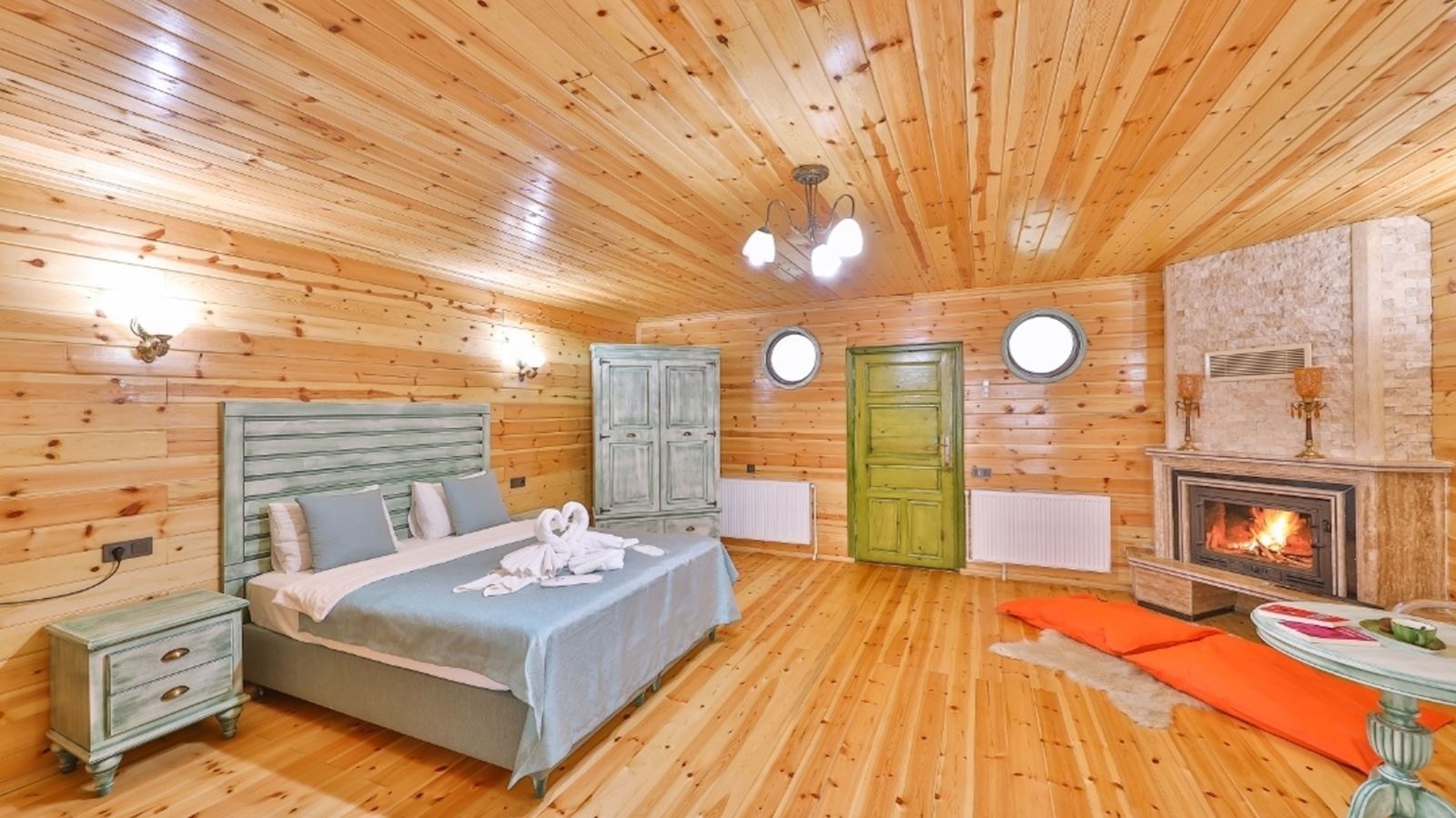 rooms-somineli-jakuzili-bungalow-oda