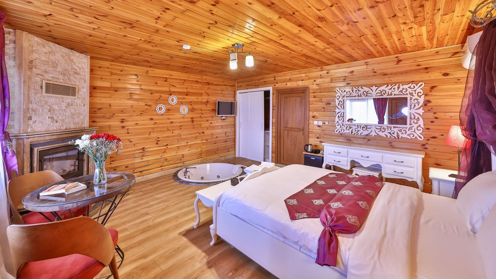 rooms-somineli-jakuzili-bahce-ve-havuz-manzarali-bungalow-oda