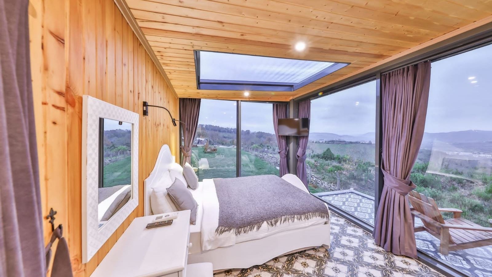 rooms-jakuzili-mirror-house