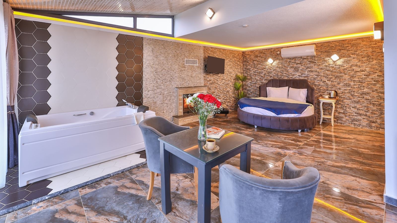 rooms-deluxe-room-with-hammam-pool-and-garden-view-fireplace-and-jacuzzi