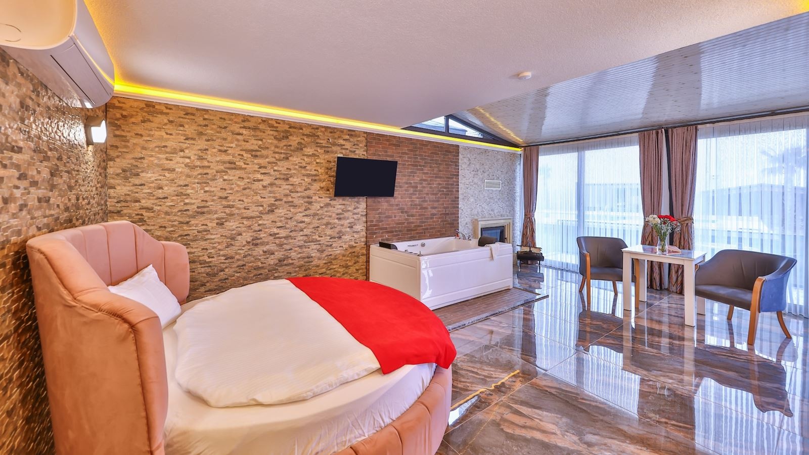 rooms-deluxe-room-with-hammam-pool-and-garden-view-fireplace-and-jacuzzi