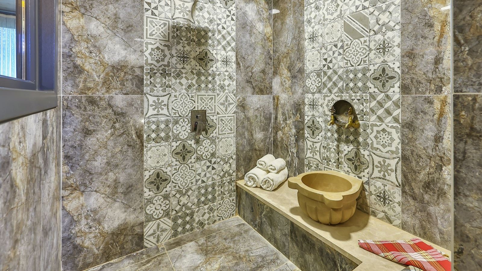 rooms-deluxe-room-with-hammam-pool-and-garden-view-fireplace-and-jacuzzi