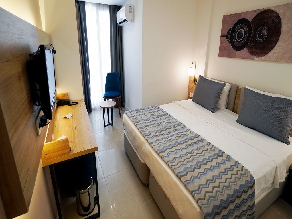 rooms-economy-room