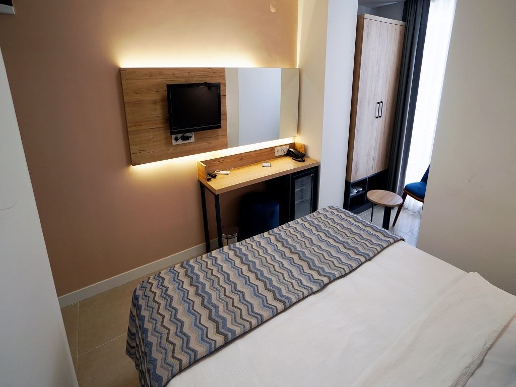 rooms-economy-room