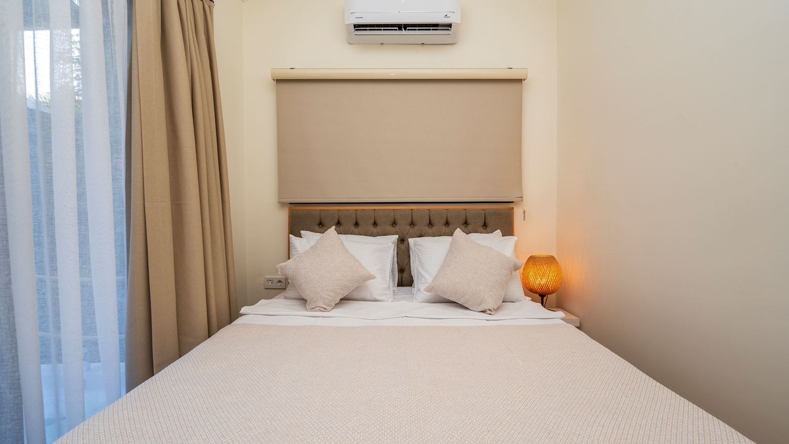 rooms-jakuzili-tiny-house