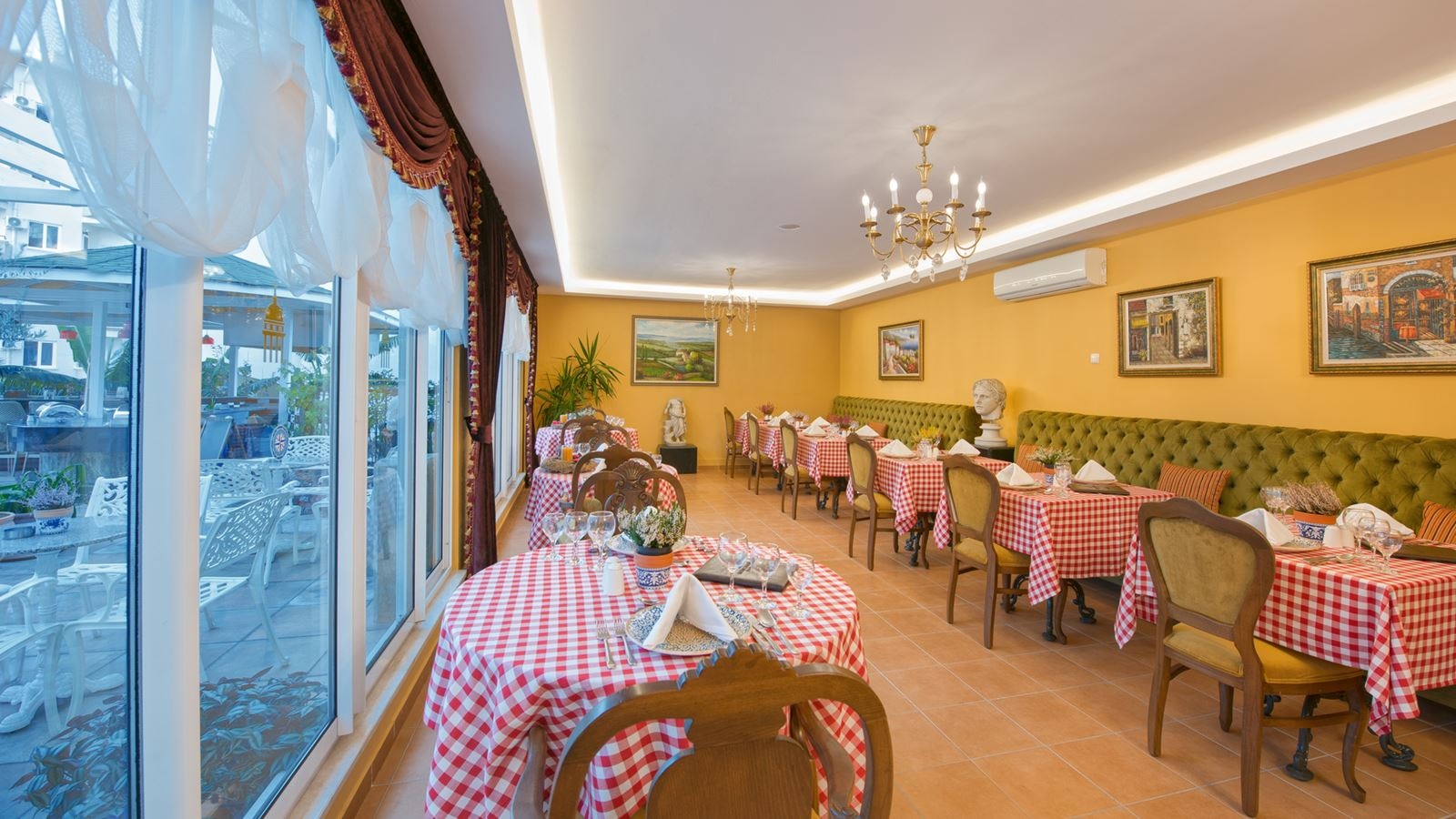 restaurants-a-la-carte-restaurant
