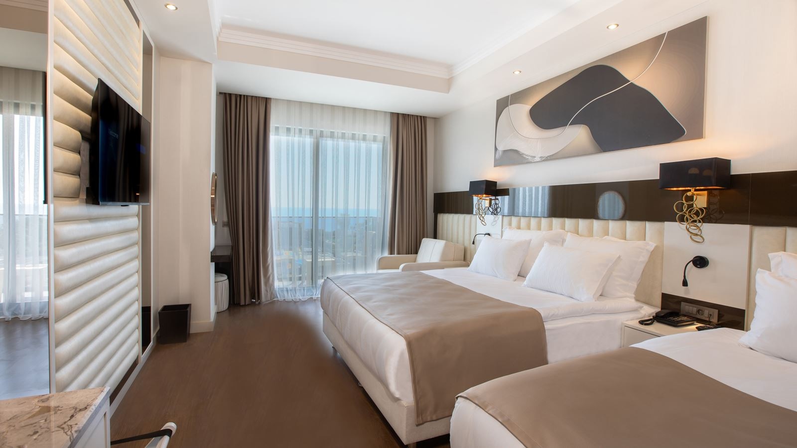 rooms-deluxe-room-sea-view