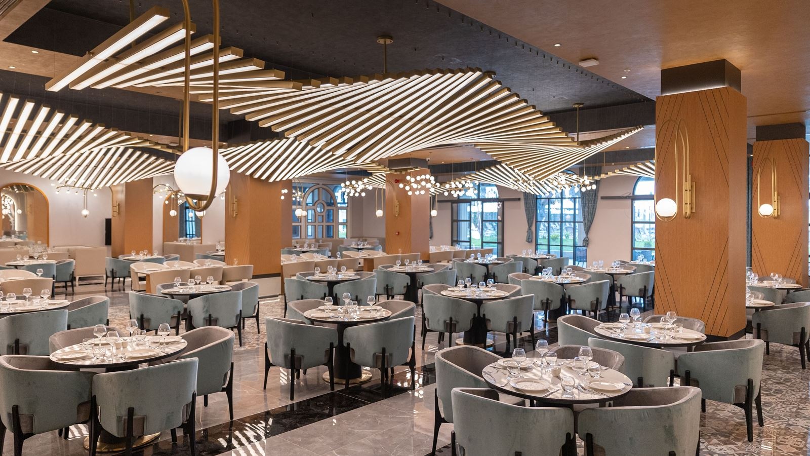 restaurants-majesty-main-restaurant