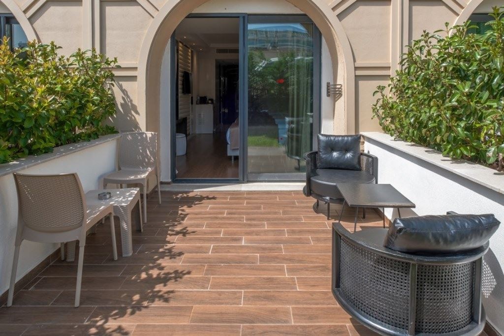 rooms-deluxe-garden-room