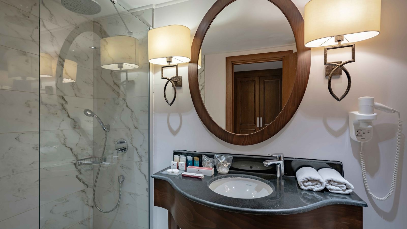 rooms-dubleks-family-suit