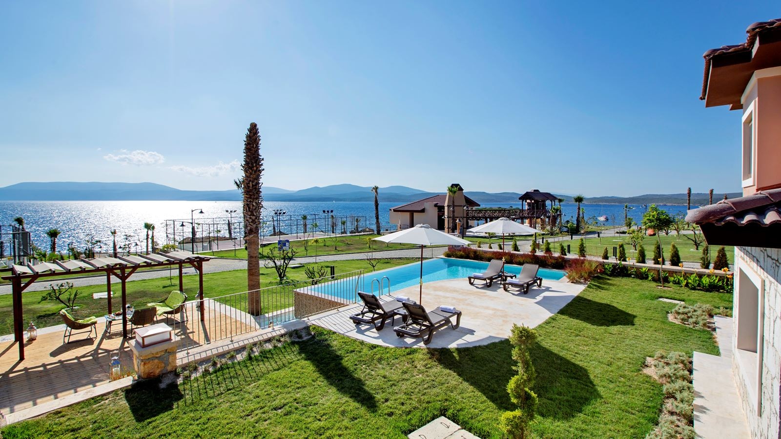 rooms-executive-villa