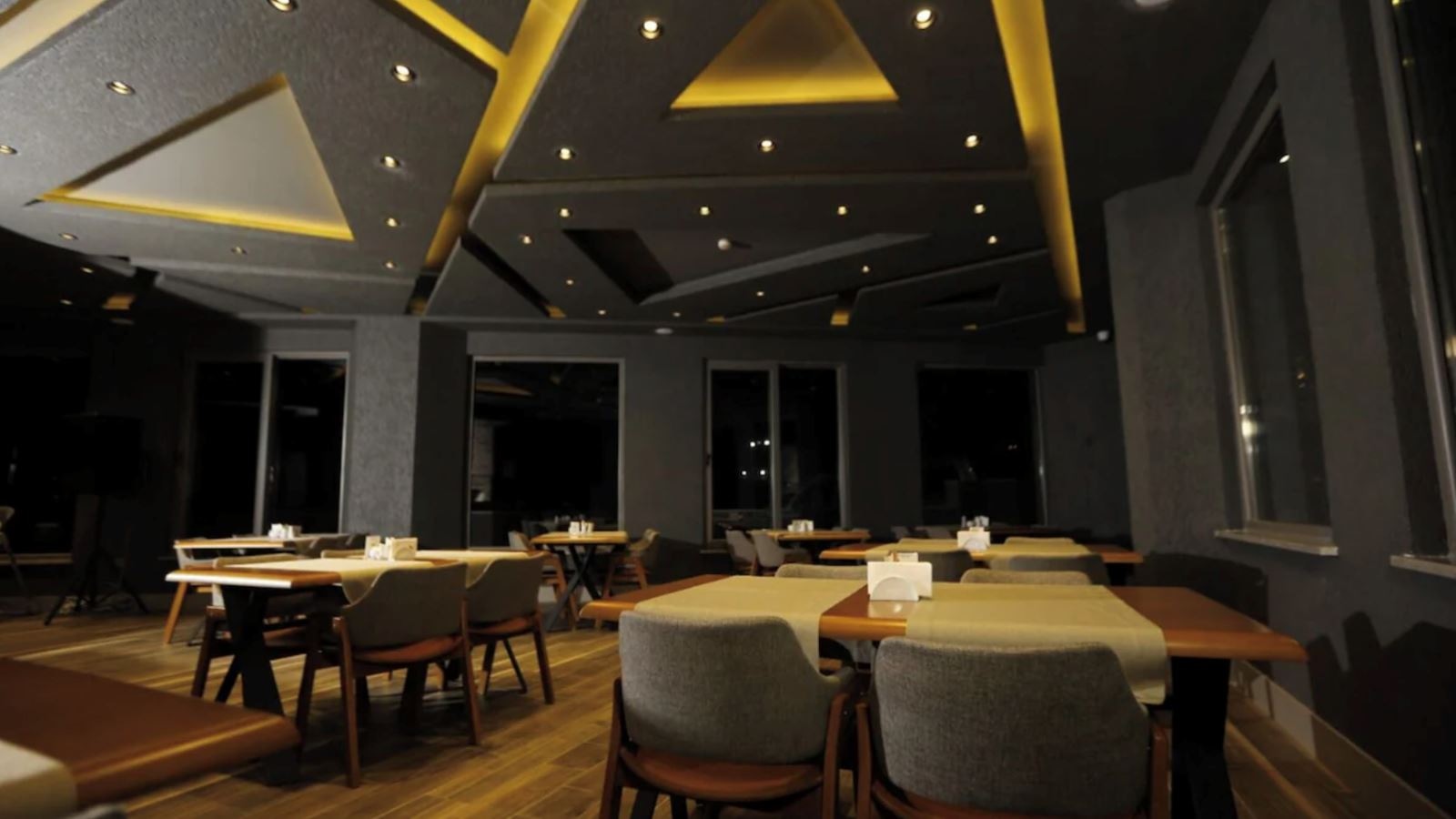 restaurants-resrtoran