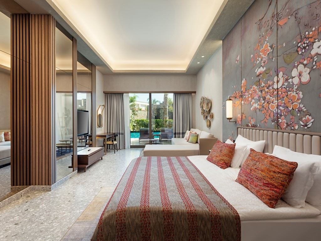 rooms-superior-room-swimup