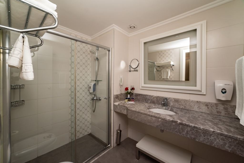 rooms-superior-room-land-view-with-balcony