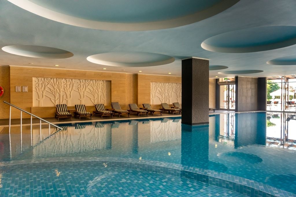 pools-indoor-pool