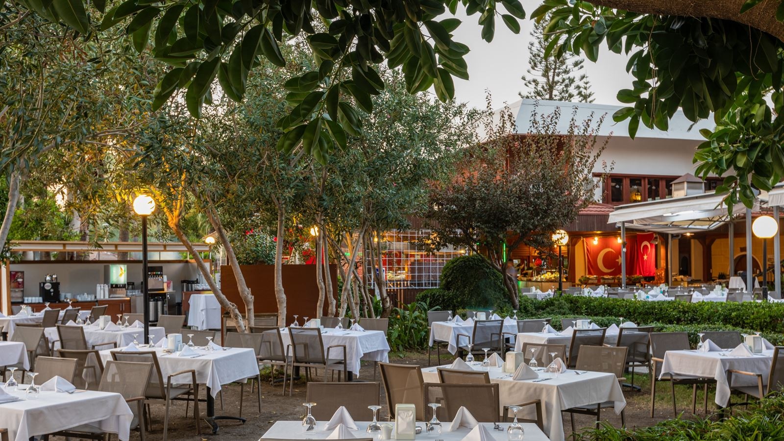 restaurants-madera-main-restaurant