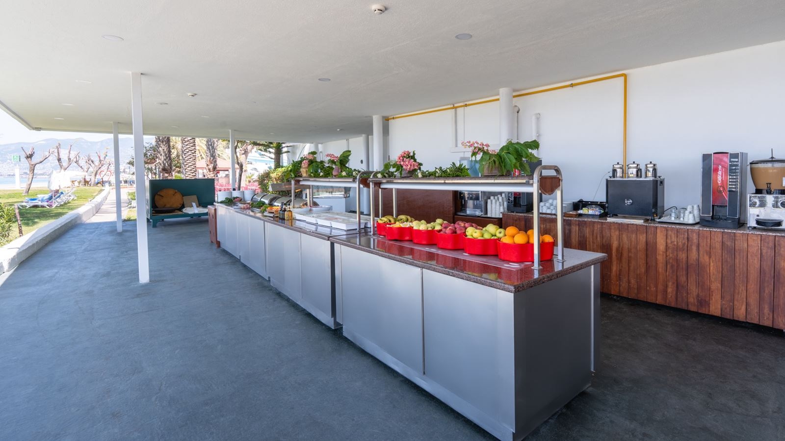 restaurants-poseidon-beach-bar