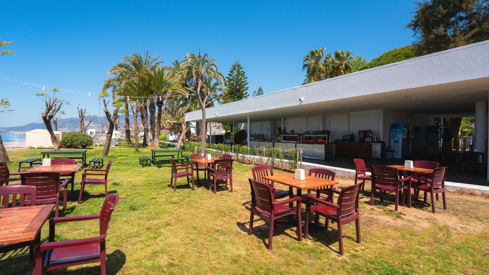 restaurants-poseidon-beach-bar