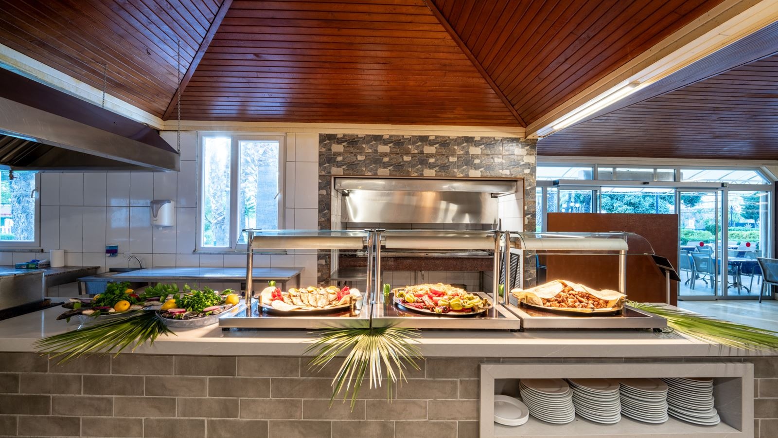 restaurants-madera-main-restaurant