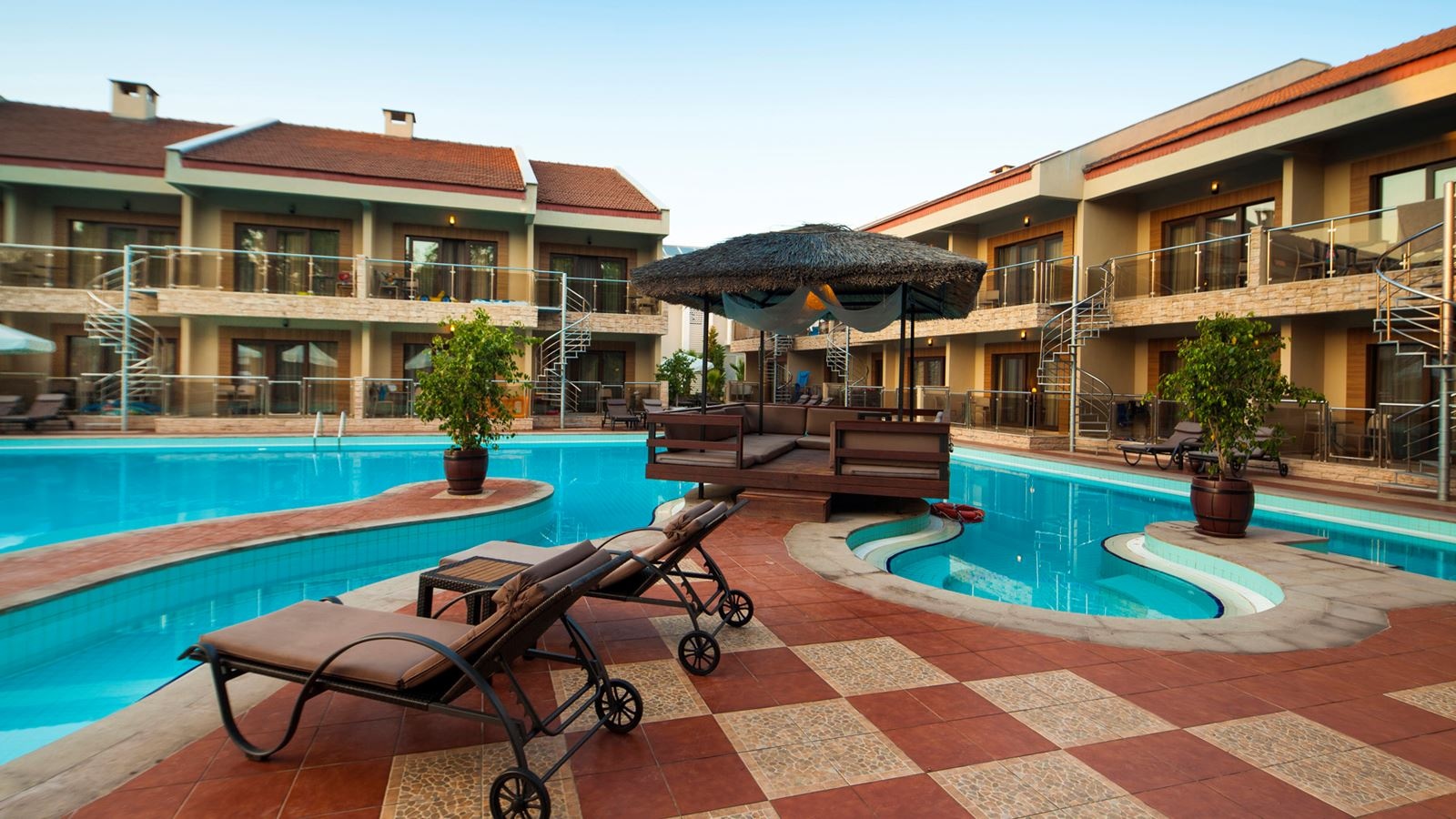 rooms-select-villa-dublex-family-room