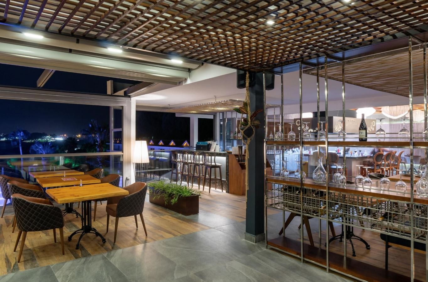 restaurants-steakhouse-ala-carte-restaurant