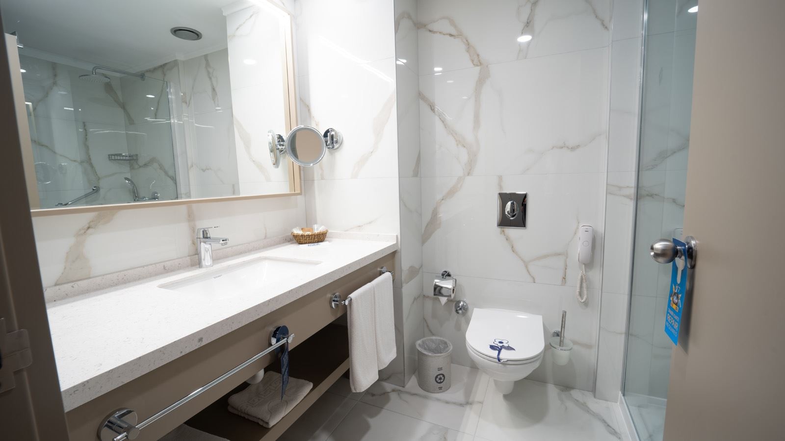 rooms-promo-room-adult-only-from-13-years