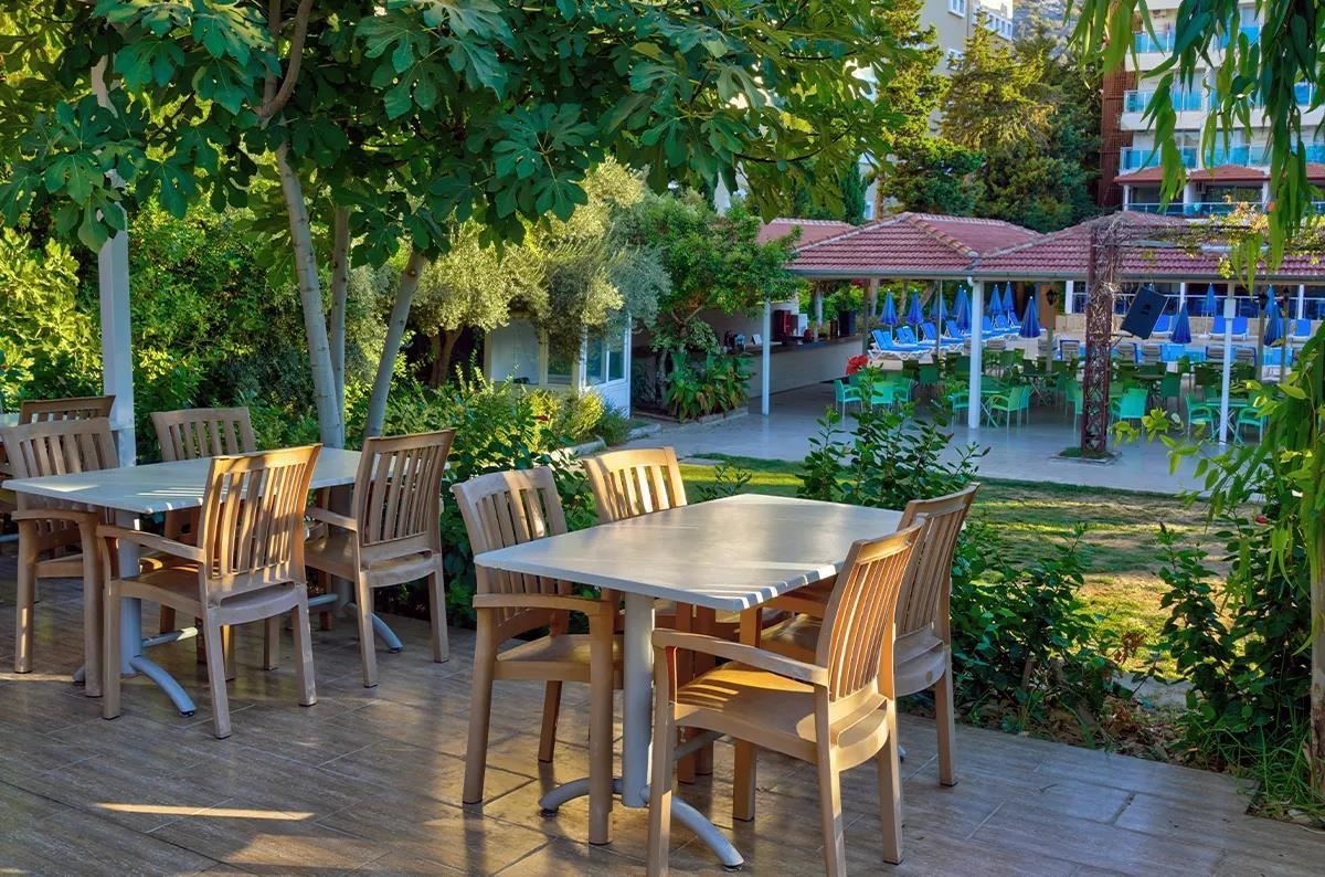 restaurants-restaurant