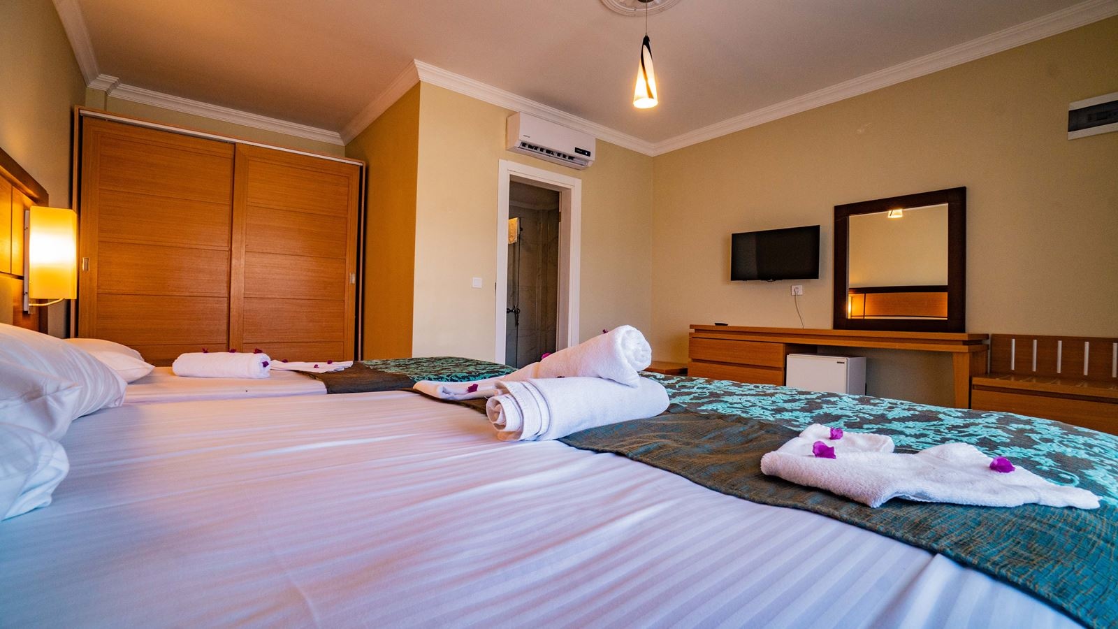 rooms-standard-large-room