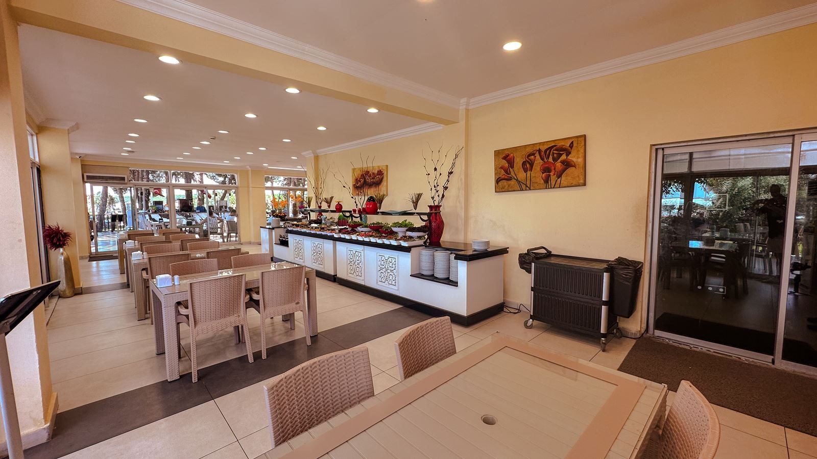 restaurants-main-restaurant