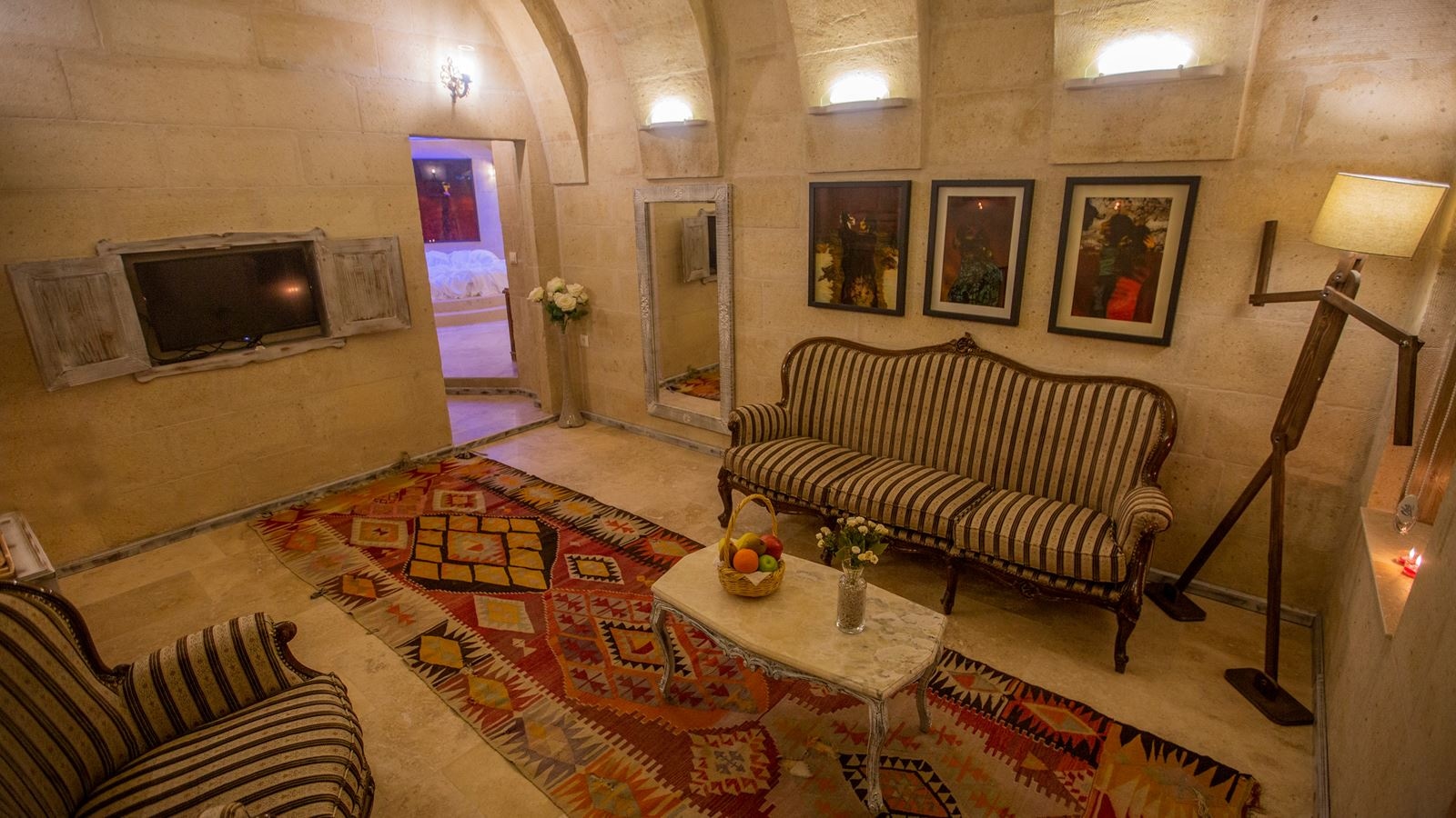 rooms-king-royal-suit