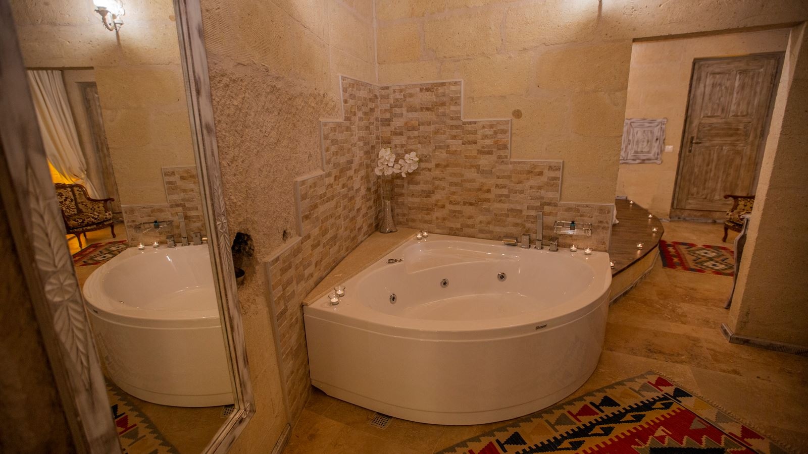 rooms-terasli-jakuzi-suit