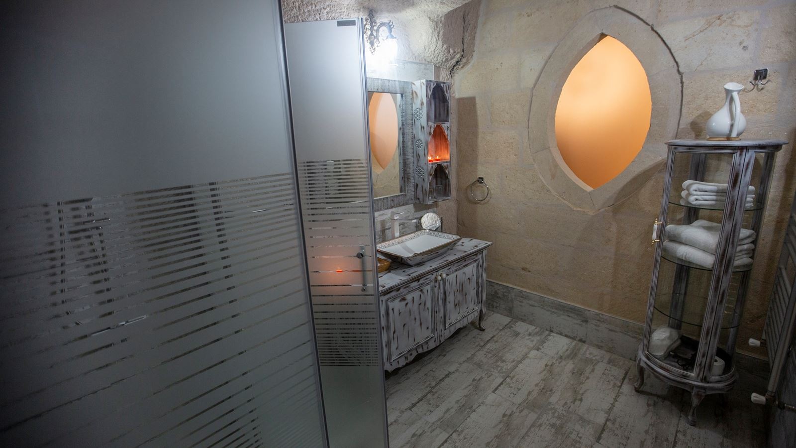 rooms-kaya-magara-suit