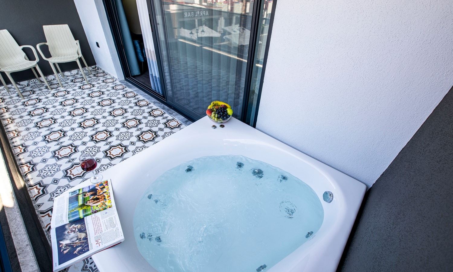 rooms-exclusive-room-land-view