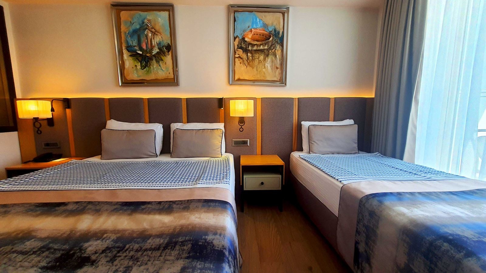 rooms-standard-room-pool-view