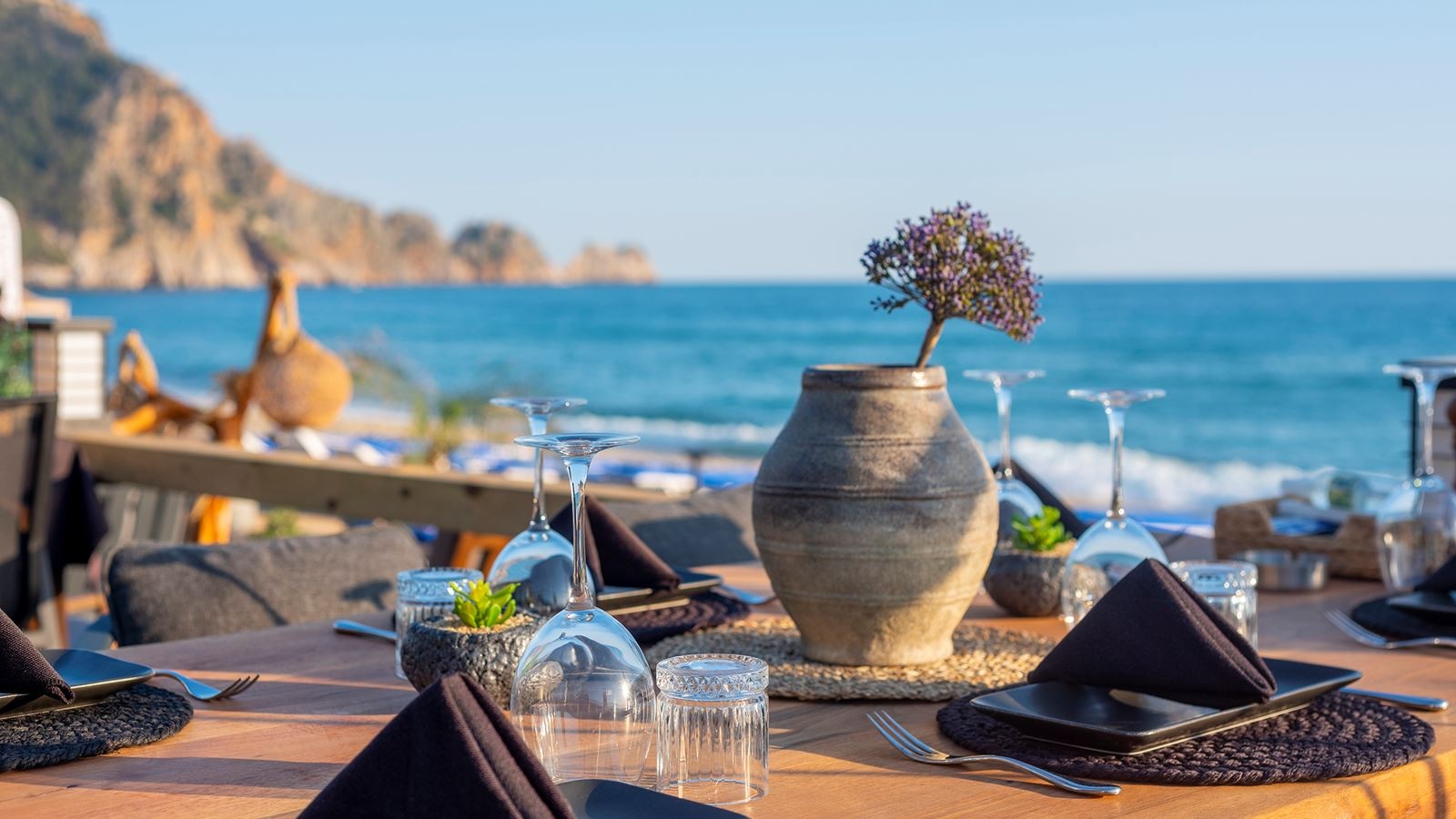 restaurants-bliss-restaurant-beach