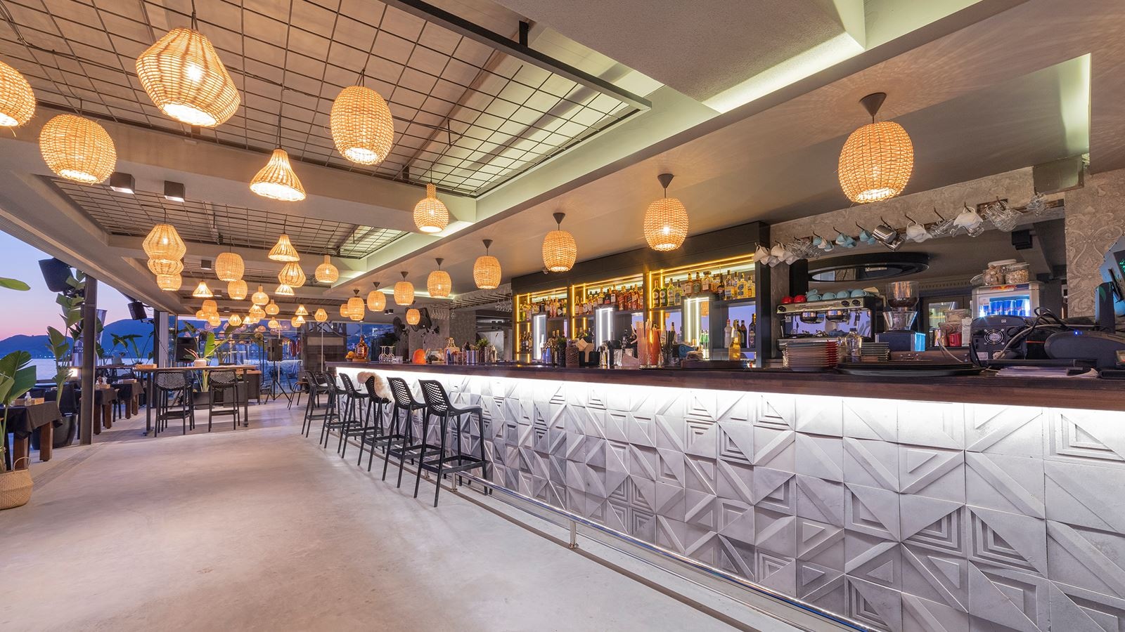 restaurants-bliss-restaurant-beach