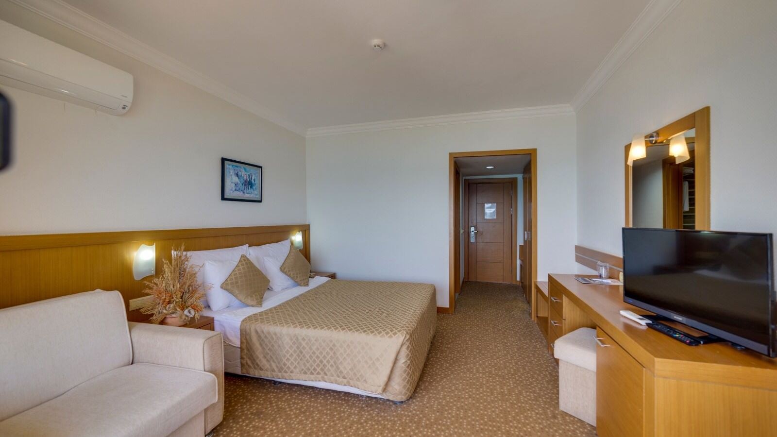 rooms-standard-room-landview-balcony