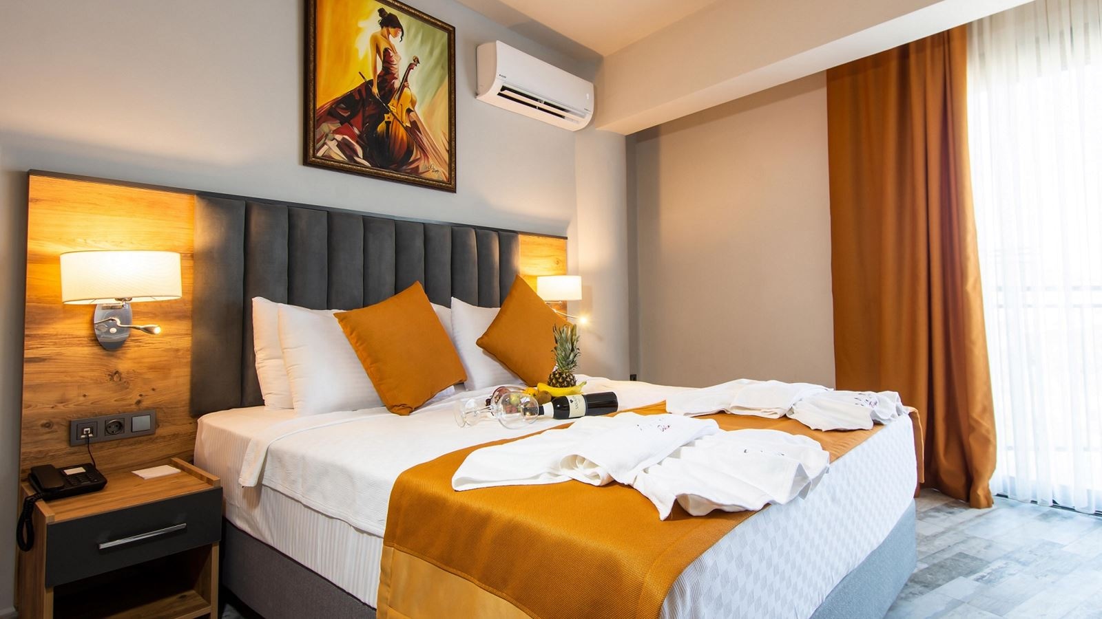 rooms-deluxe-land-view-room